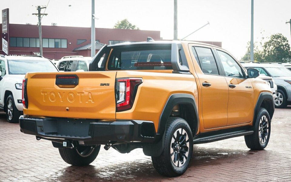 2026 Toyota Hilux 4x4 SR5+