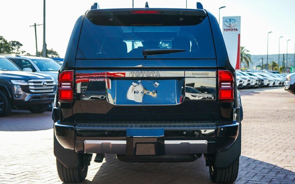 2026 Toyota Landcruiser Prado Kakadu