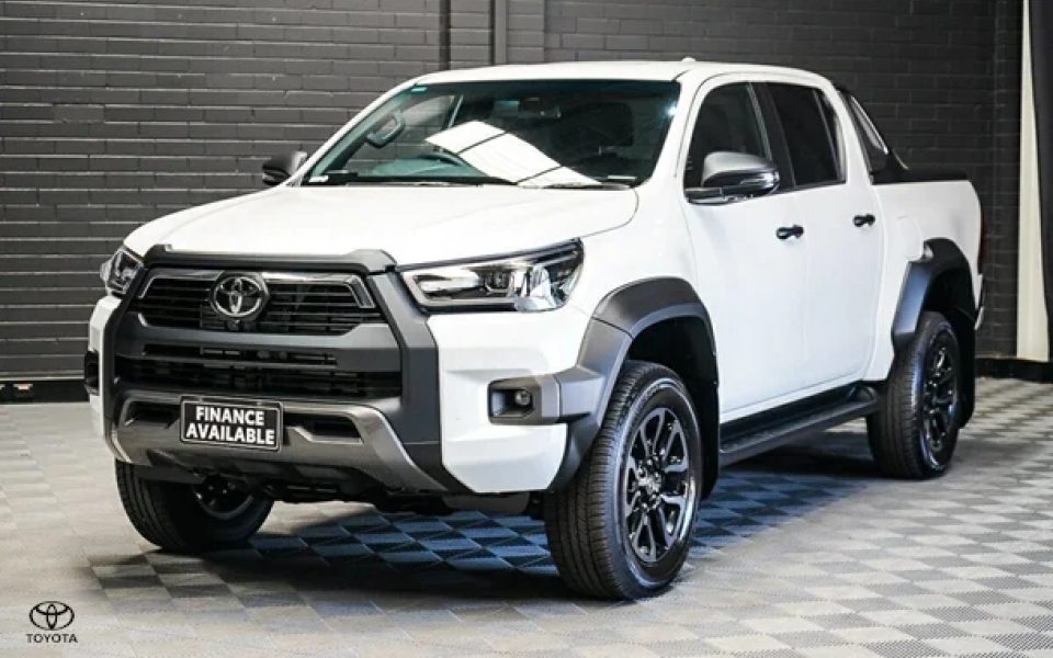 2025 Toyota Hilux 4x4 Rogue