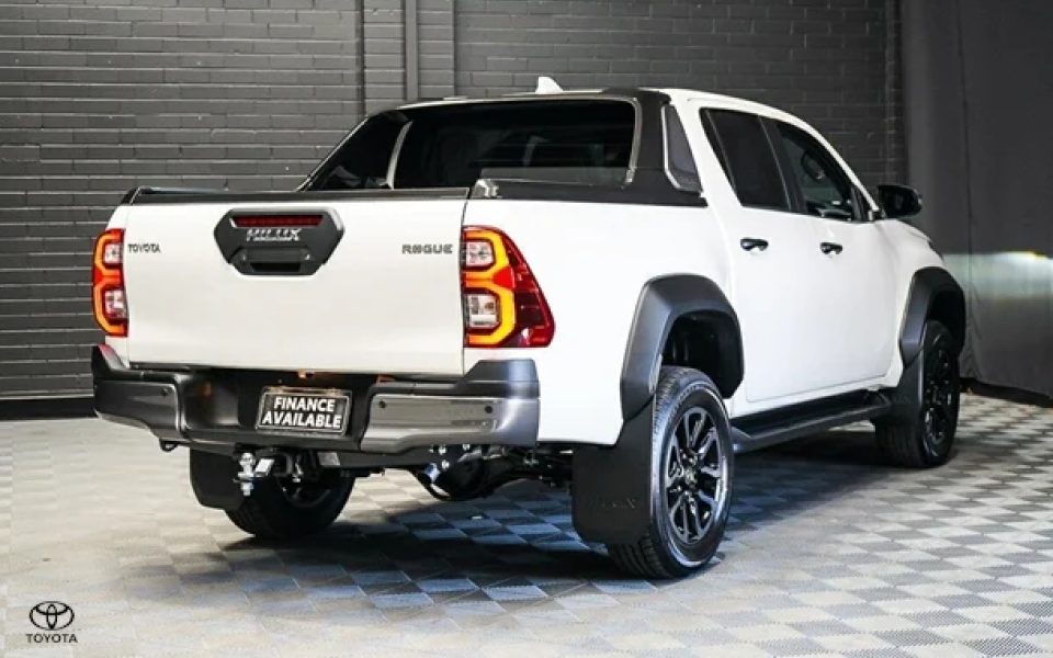 2025 Toyota Hilux 4x4 Rogue