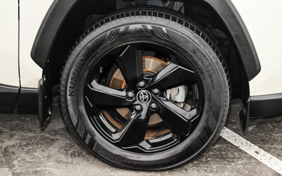 2020 Toyota RAV4 Hybrid Cruiser AWD