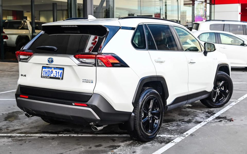 2020 Toyota RAV4 Hybrid Cruiser-2WD