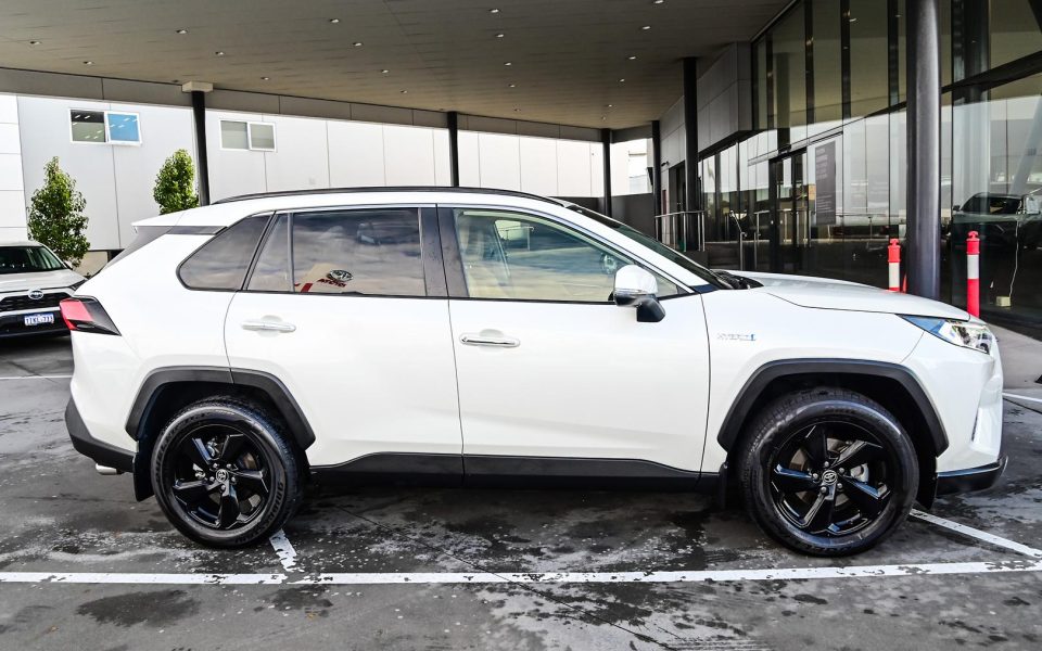 2020 Toyota RAV4 Hybrid Cruiser-2WD