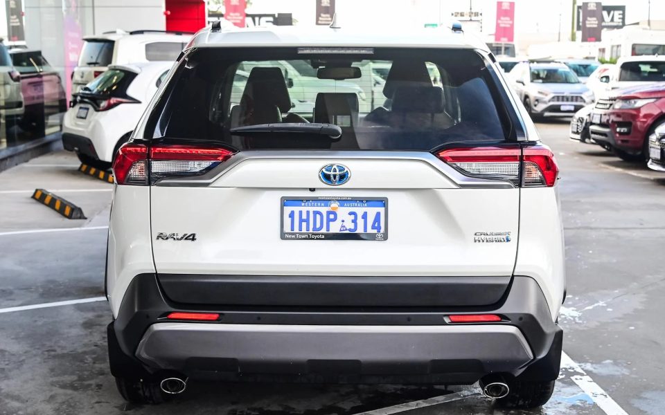 2020 Toyota RAV4 Hybrid Cruiser-2WD