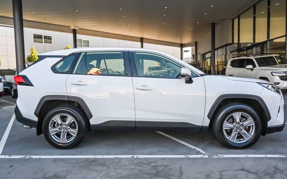 2024 Toyota RAV4 GX 2WD