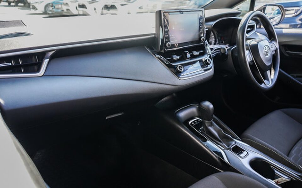 2020 Toyota Corolla Hatch Hybrid Ascent Sport