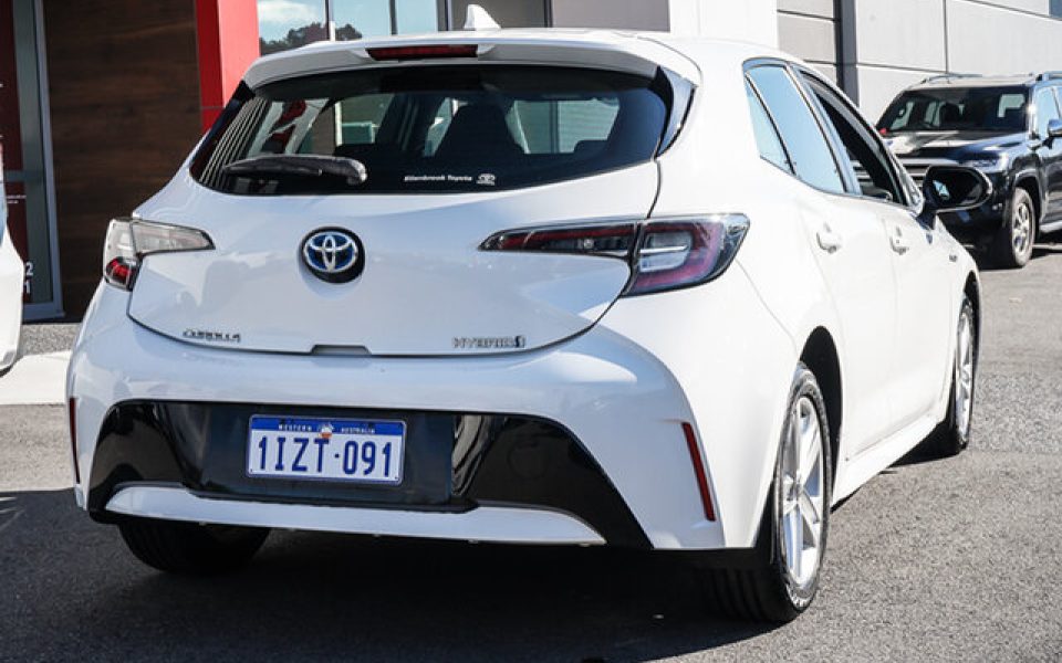 2020 Toyota Corolla Hatch Hybrid Ascent Sport