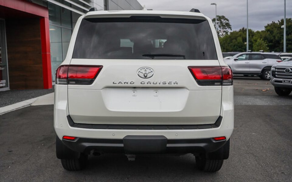 2022 Toyota Landcruiser VX