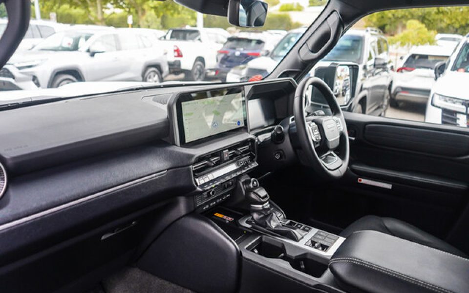 2025 Toyota Landcruiser Prado VX