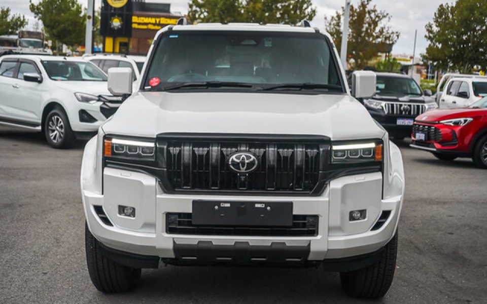 2025 Toyota Landcruiser Prado VX