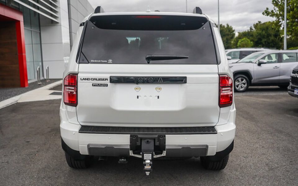 2025 Toyota Landcruiser Prado VX