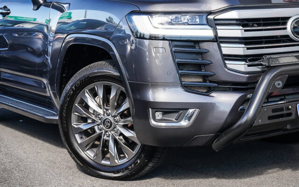 2023 Toyota Landcruiser Sahara ZX