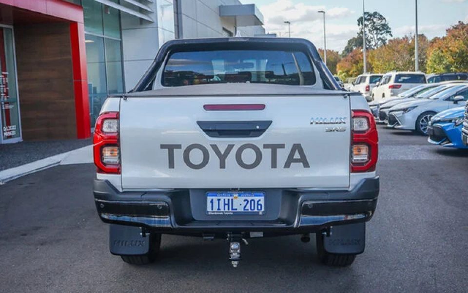 2024 Toyota Hilux 4x4 SR5