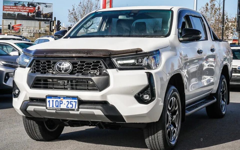 2025 Toyota Hilux 4x4 SR5