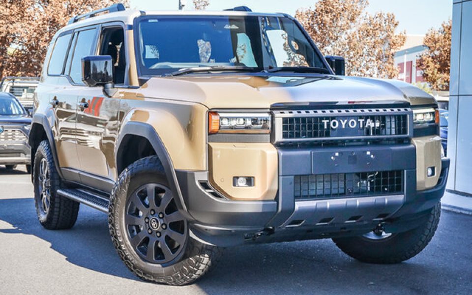 2025 Toyota Prado Altitude