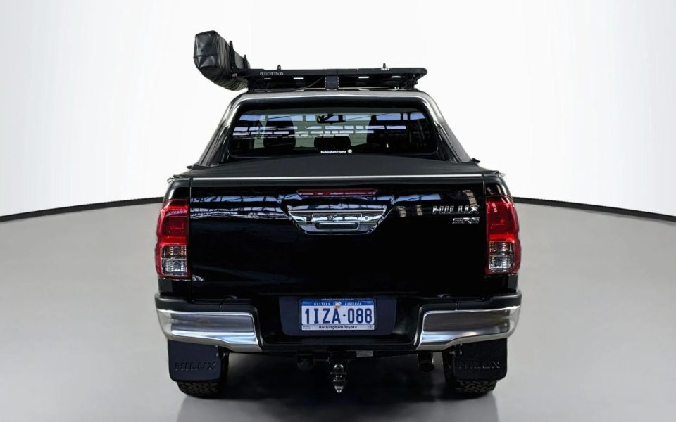 2018 Toyota Hilux SR5