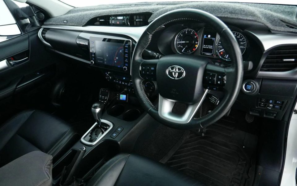 2020 Toyota Hilux 4x4 SR5