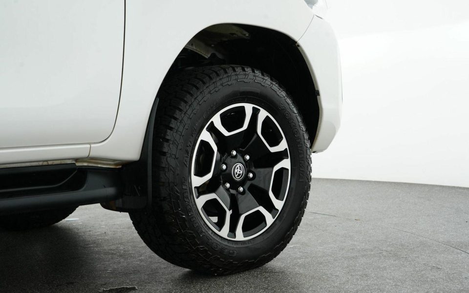 2020 Toyota Hilux 4x4 SR5