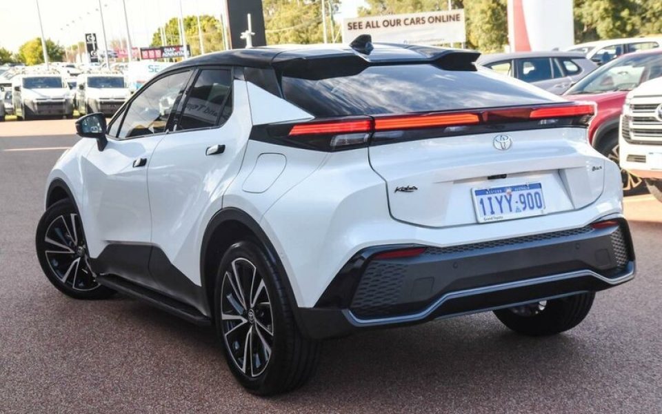 2025 Toyota C-HR Koba Wagon (Frosted White - Black Roo) Used Car