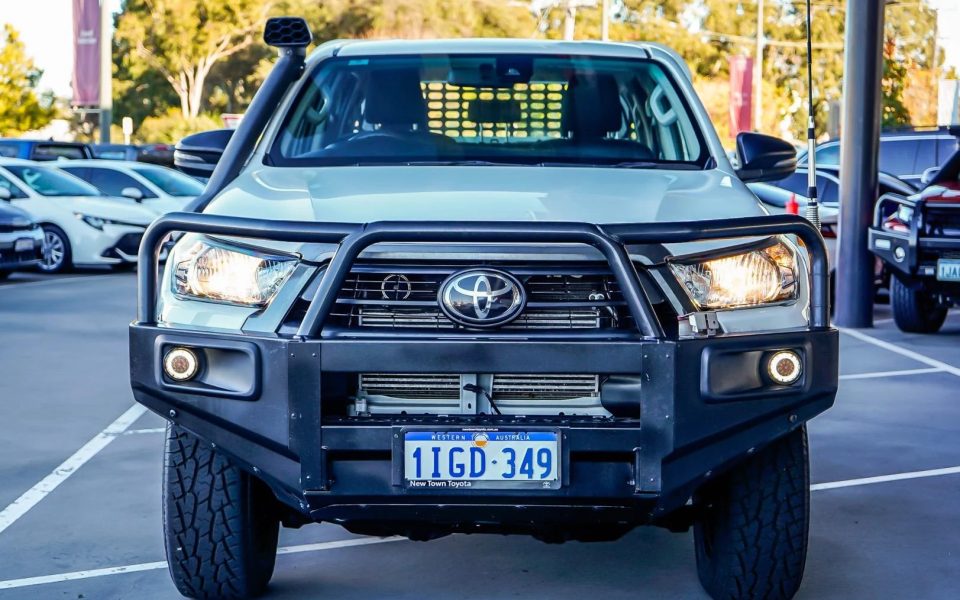 2023 Toyota Hilux 4x4 SR