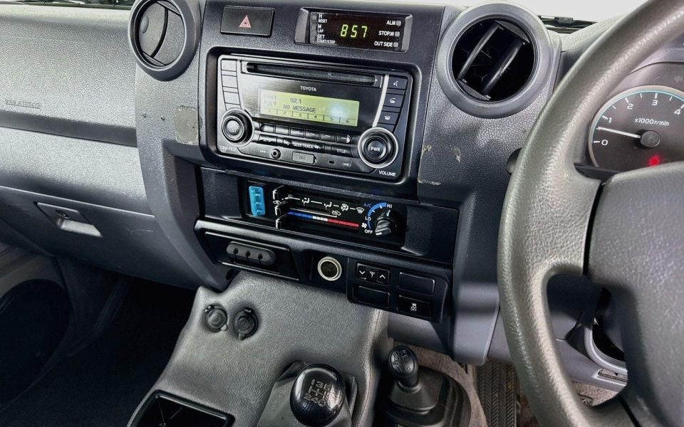 2019 Toyota LANDCRUISER MILITARY GXL