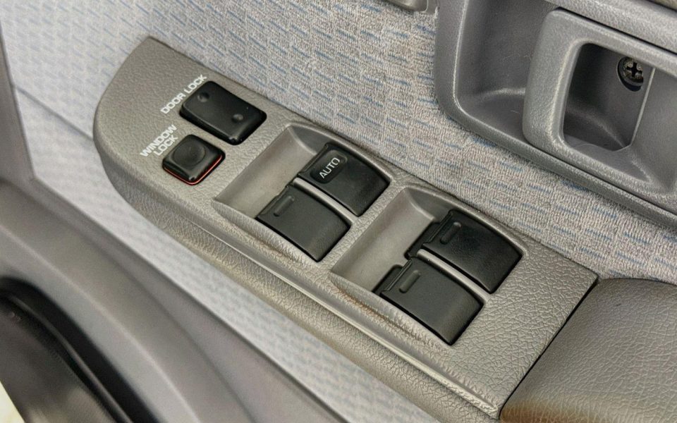 2019 Toyota LANDCRUISER MILITARY GXL