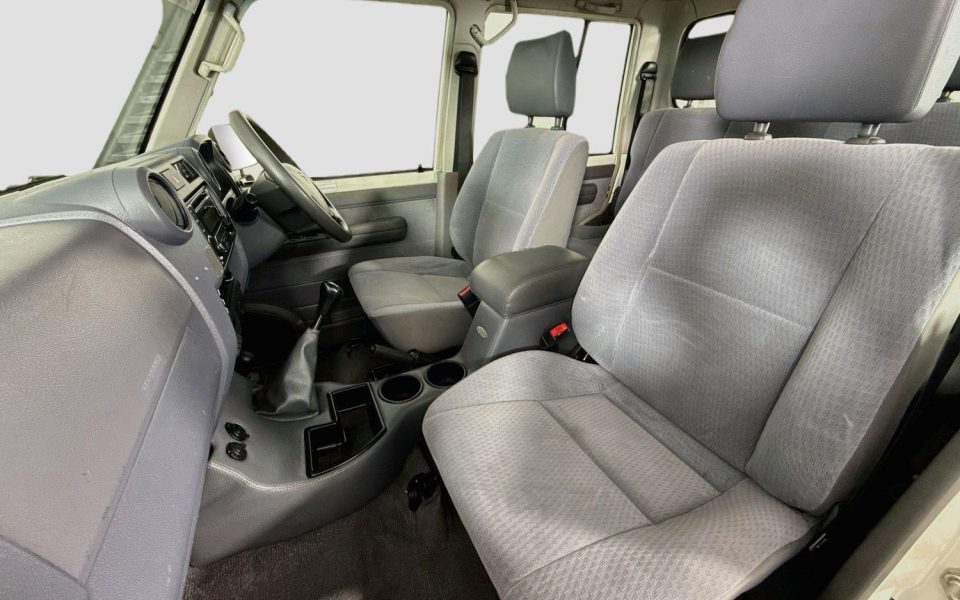 2019 Toyota LANDCRUISER MILITARY GXL