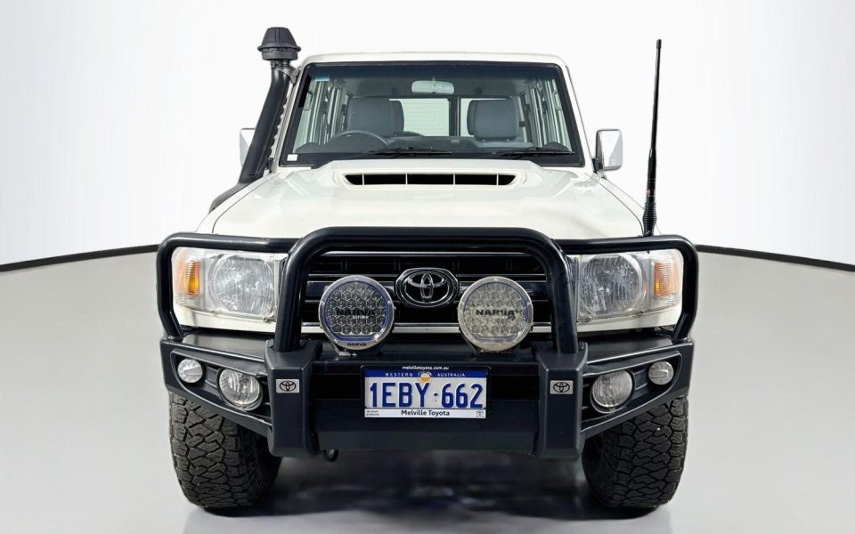2022 Toyota LANDCRUISER MILITARY GXL