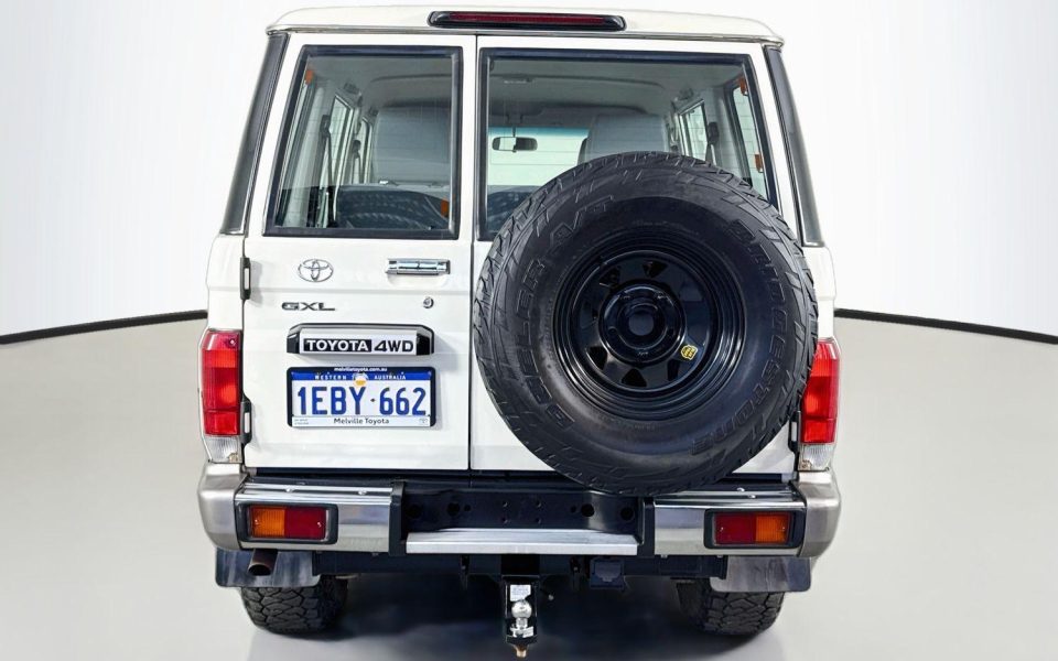 2022 Toyota LANDCRUISER MILITARY GXL