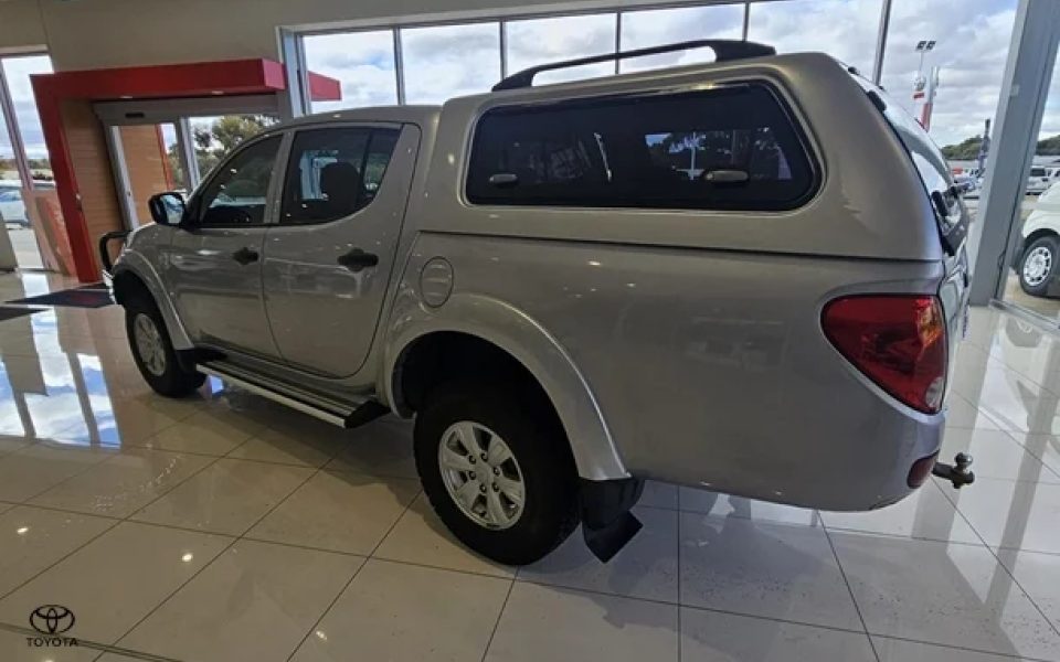 2015 Mitsubishi Triton GLX