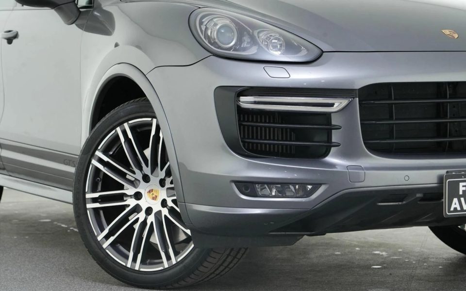 2015 Porsche Cayenne GTS