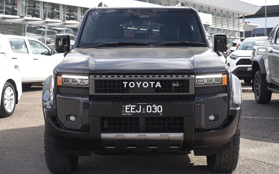 2025 Toyota Prado Altitude