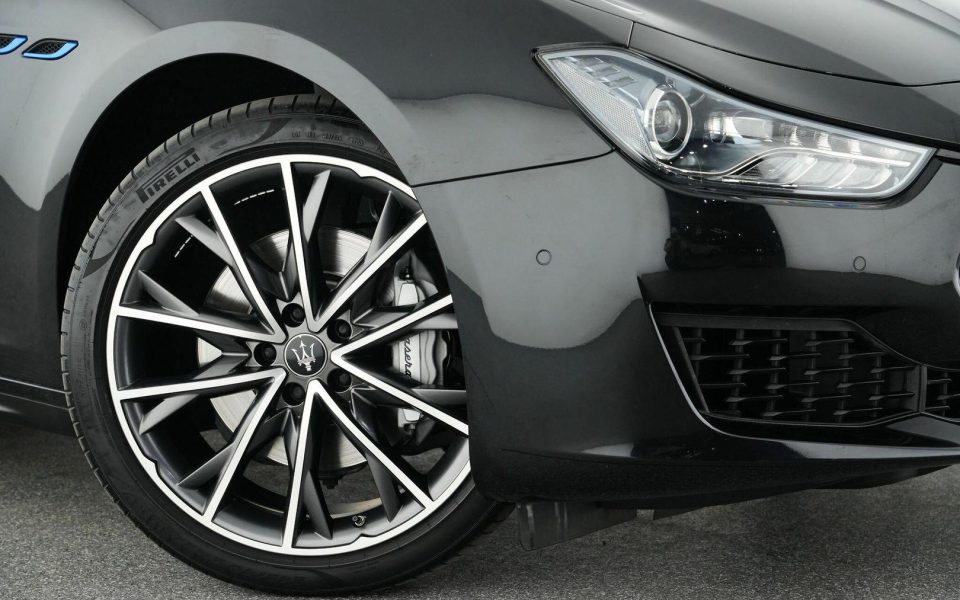 2021 Maserati Ghibli Hybrid