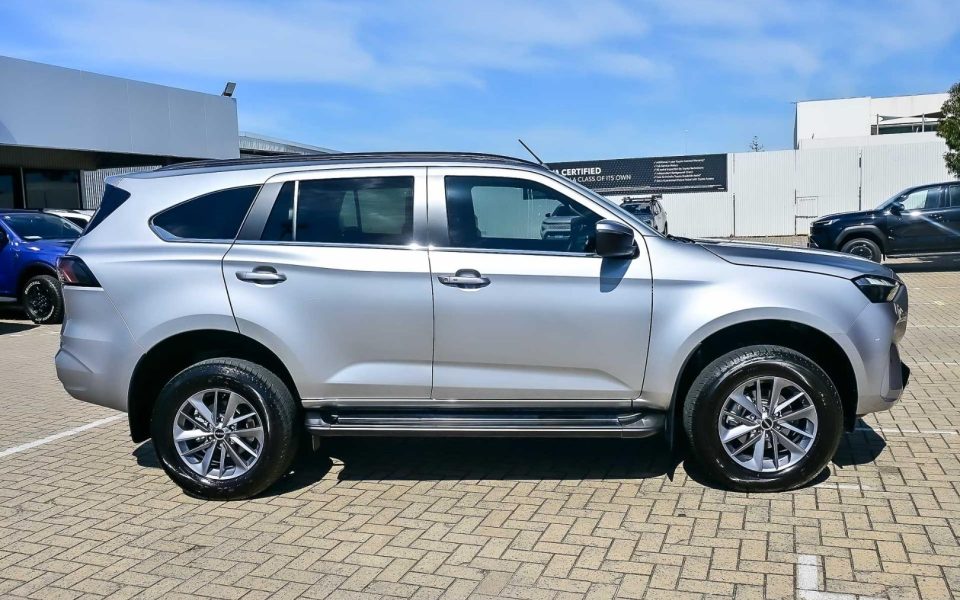 2025 ISUZU MU-X LS-U