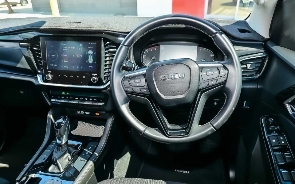 2025 ISUZU MU-X LS-U
