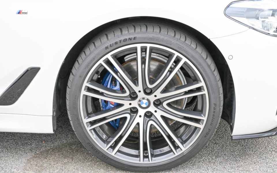 2018 BMW 5 Series 530i Luxury Line