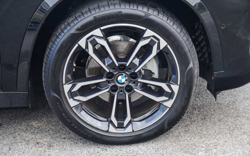 2025 BMW X1 xDrive20i
