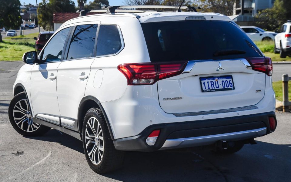 2016 Mitsubishi OUTLANDER XLS