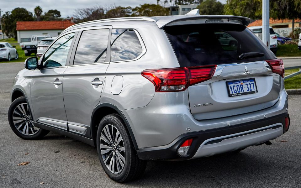 2018 Mitsubishi OUTLANDER LS