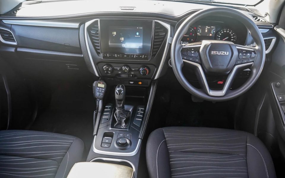 2022 Isuzu MU-X LS-M