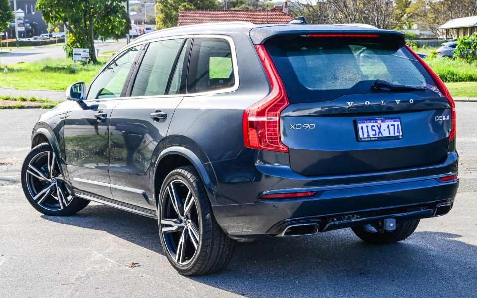 2018 VOLVO XC90 D5 R-Design
