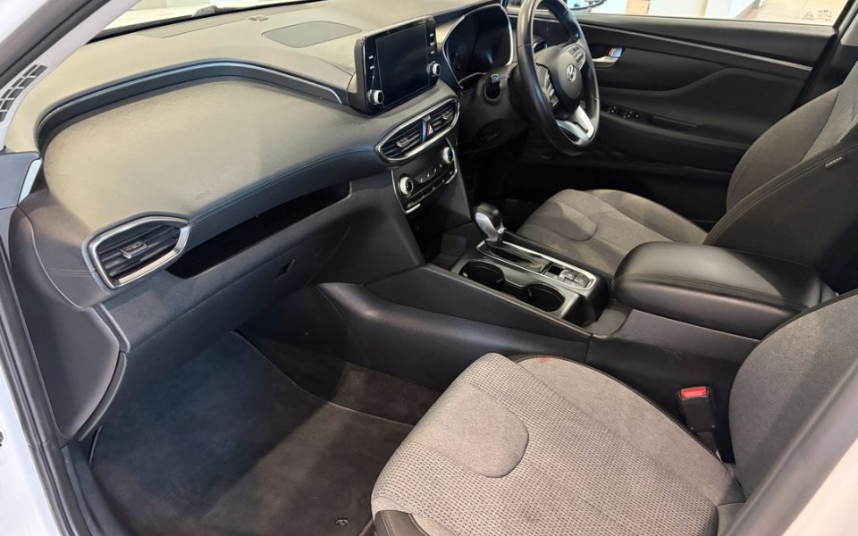 2022 Hyundai SANTA FE Base