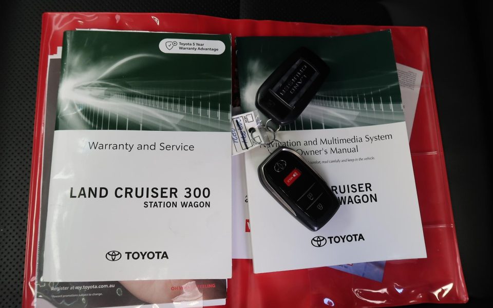 2021 Toyota Landcruiser VX