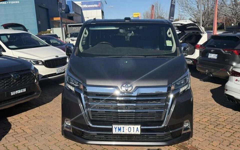 2021 Toyota Granvia VX