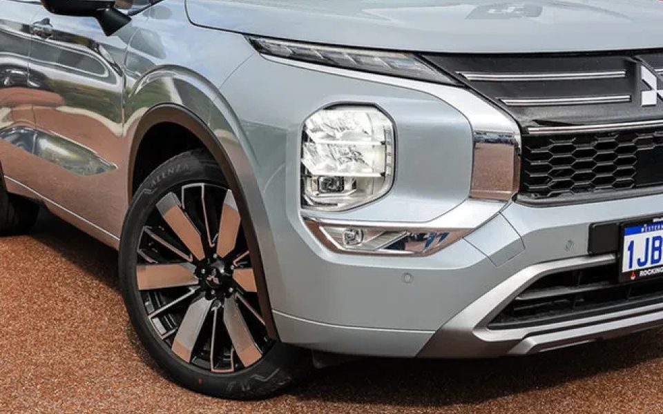 2025 Mitsubishi Outlander ZM MY25 Exceed Tourer 5 Seat (awd) Moonstone Grey 8 Speed Automatic Wagon