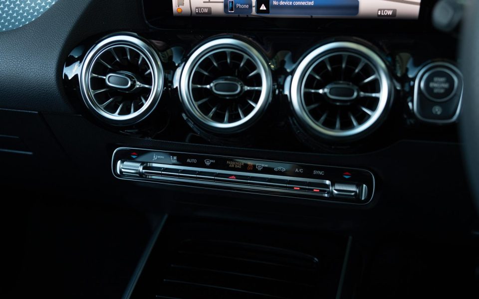 2025 Mercedes-Benz GLA-Class GLA200 Auto