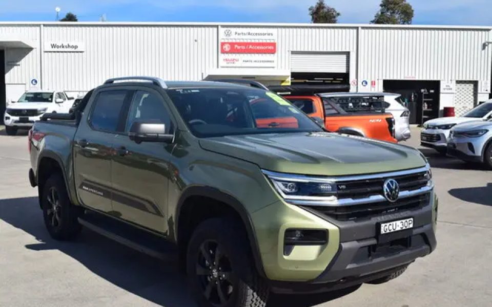 2026 Volkswagen Amarok NF MY26 TDI600 4MOTION Perm PanAmericana Reed Green Metallic 10 Speed