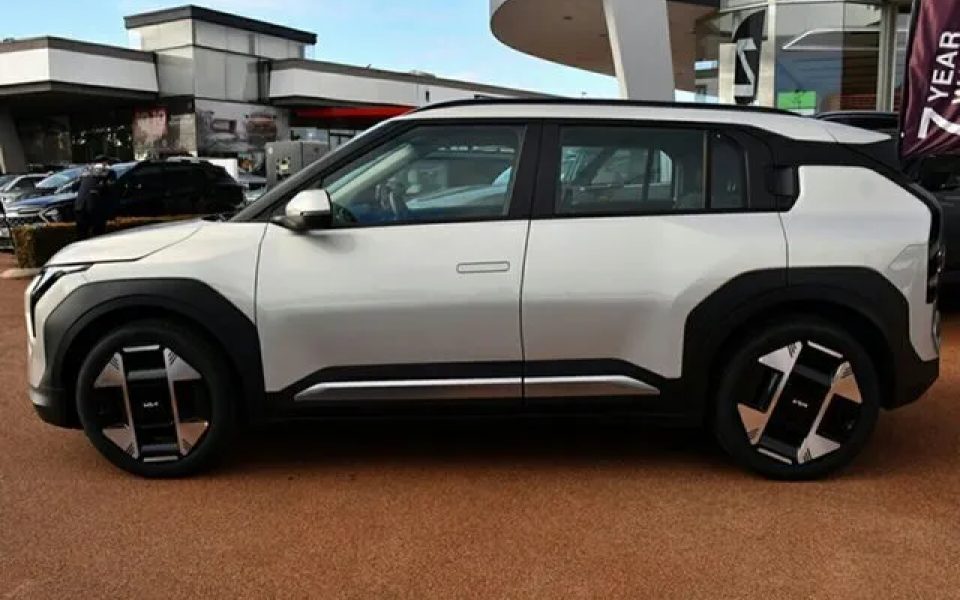 2026 Kia EV3 SV MY27 Earth 2WD Long Range Snow White Pearl 1 Speed Reduction Gear Wagon