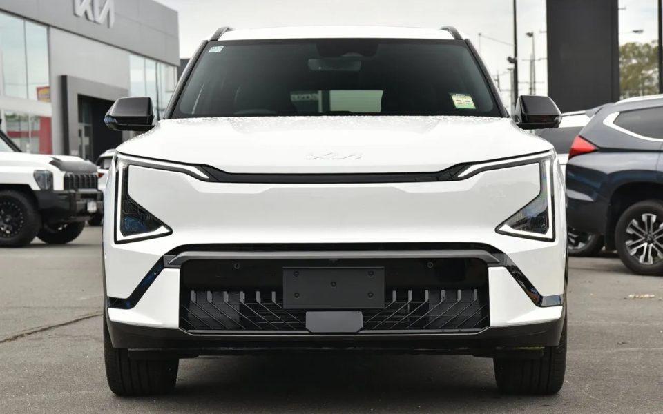 2026 Kia EV5 OVc MY26 GT-Line AWD Clear White 1 Speed Reduction Gear Wagon