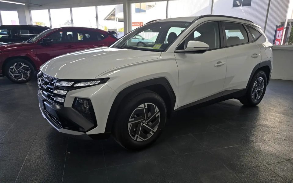 2026 Hyundai NX4.V4 TUCSON 1.6T HEV 2WD
